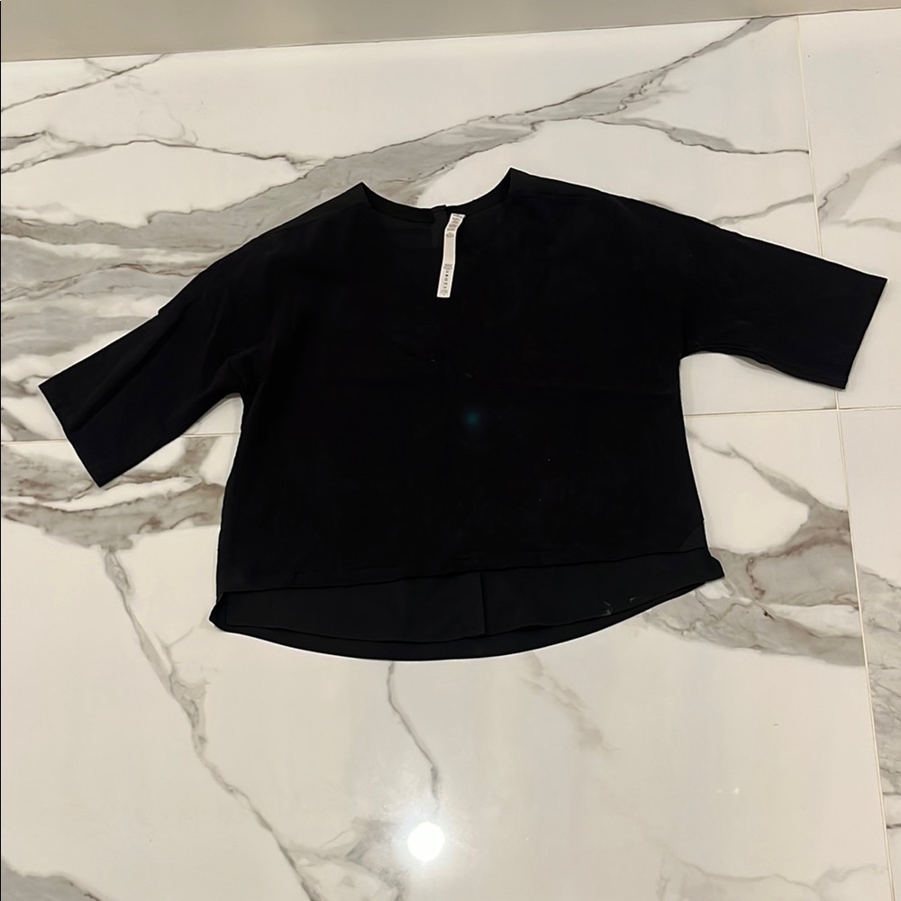 Lululemon Black and White Boxy Blouse with Short Sleeves